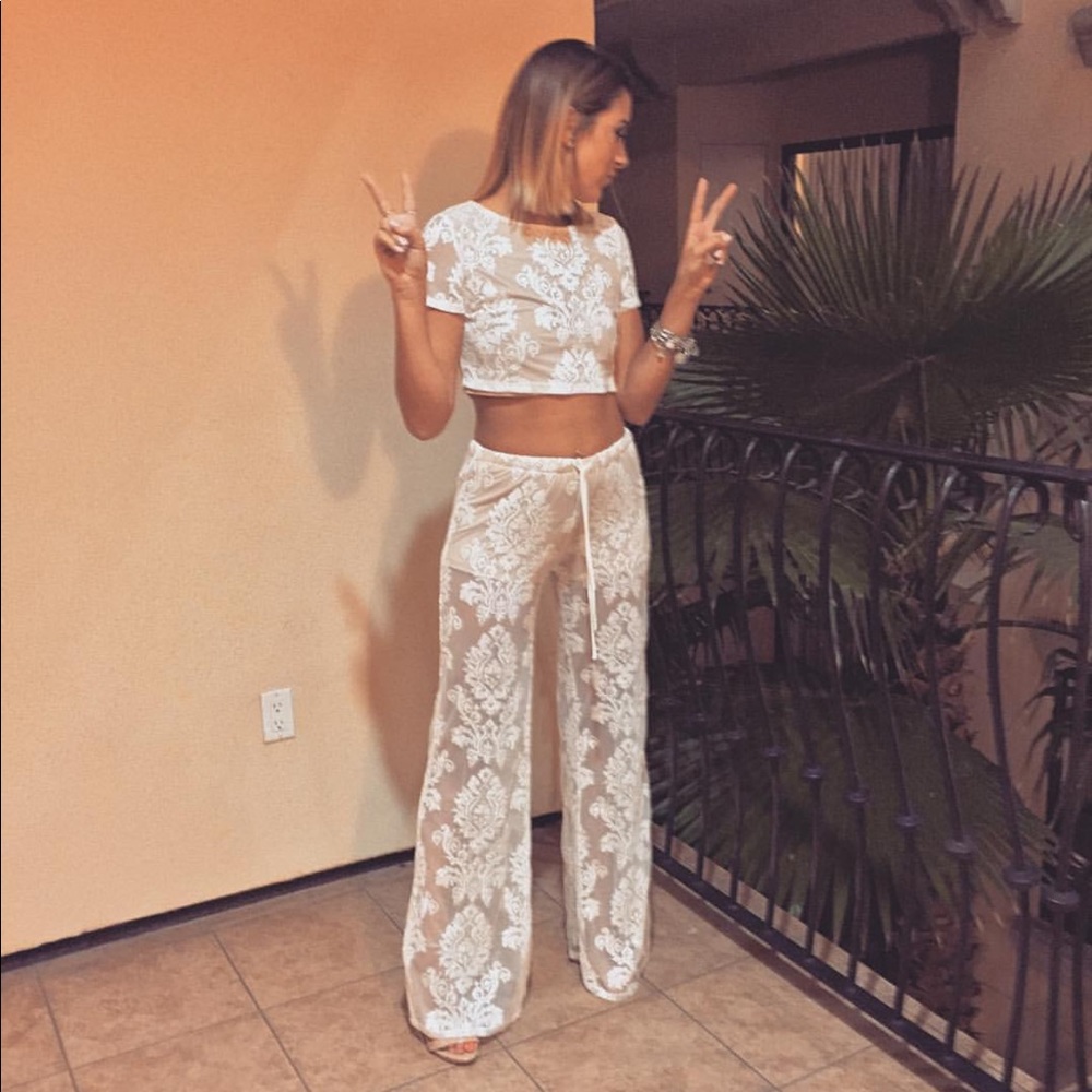 White lace set